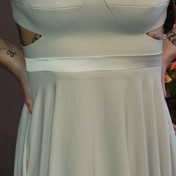 HALSTON NWT Cream Coloured Asymmetrical Dress Final Discount - Picture 6 of 8